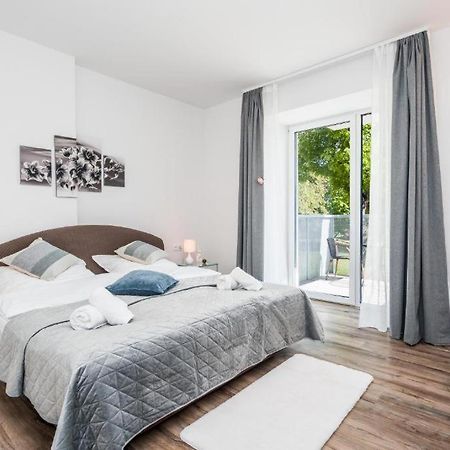Apartamento Perla Hradce 101 Hradec Králové Exterior foto