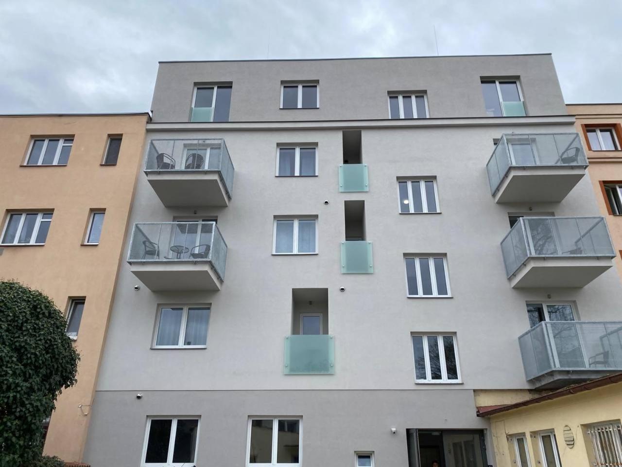 Apartamento Perla Hradce 101 Hradec Králové Exterior foto
