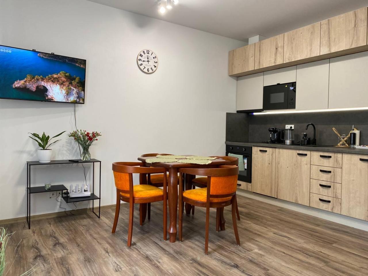 Apartamento Perla Hradce 101 Hradec Králové Exterior foto