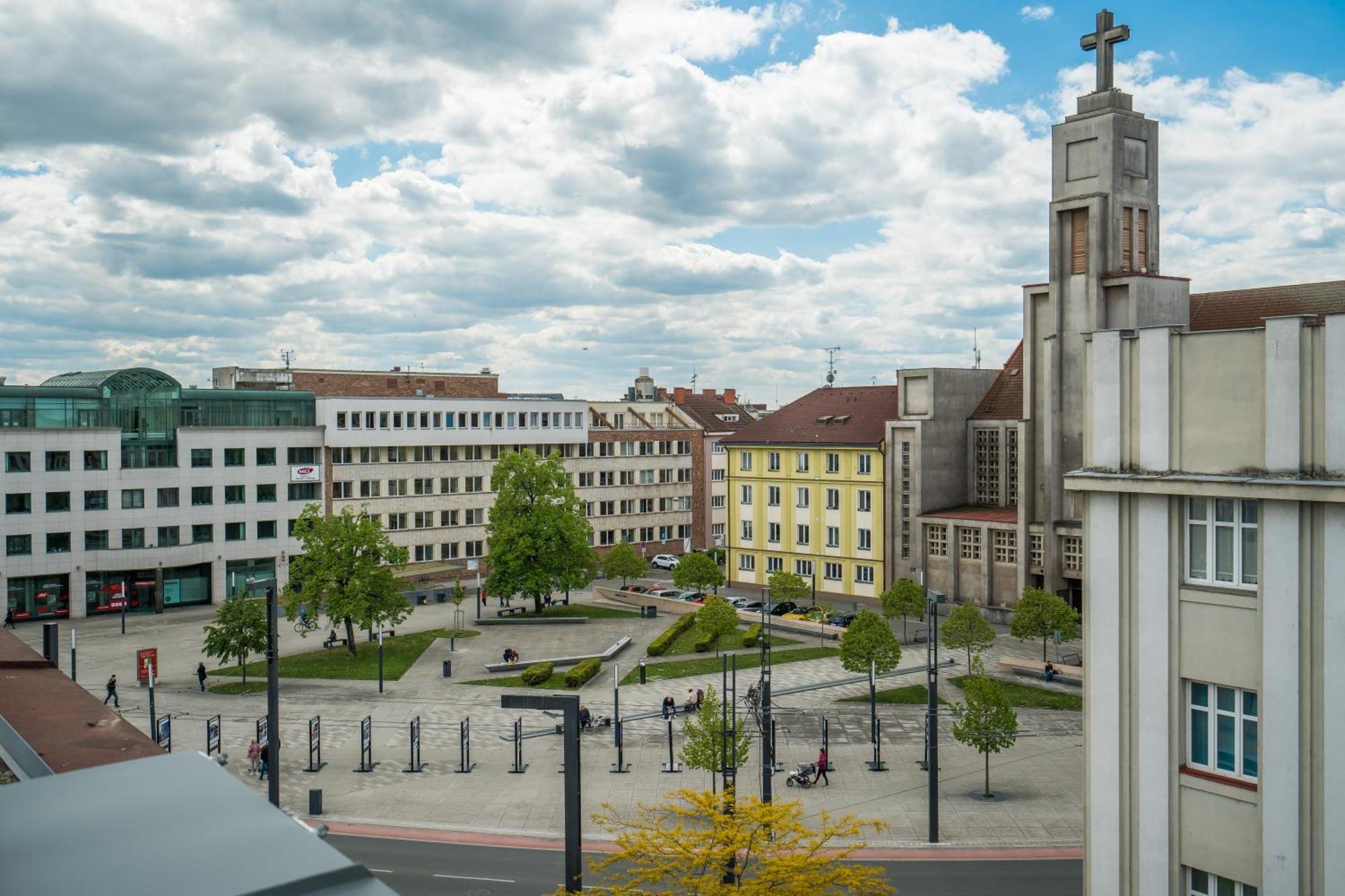 Apartamento Perla Hradce 101 Hradec Králové Exterior foto